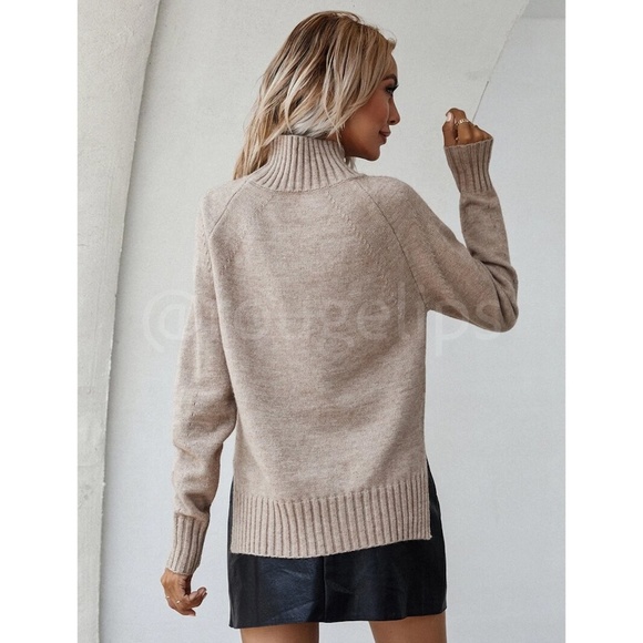 Beige Knit Turtleneck Pullover Sweater Long Sleeve Side Slits - Picture 6 of 10